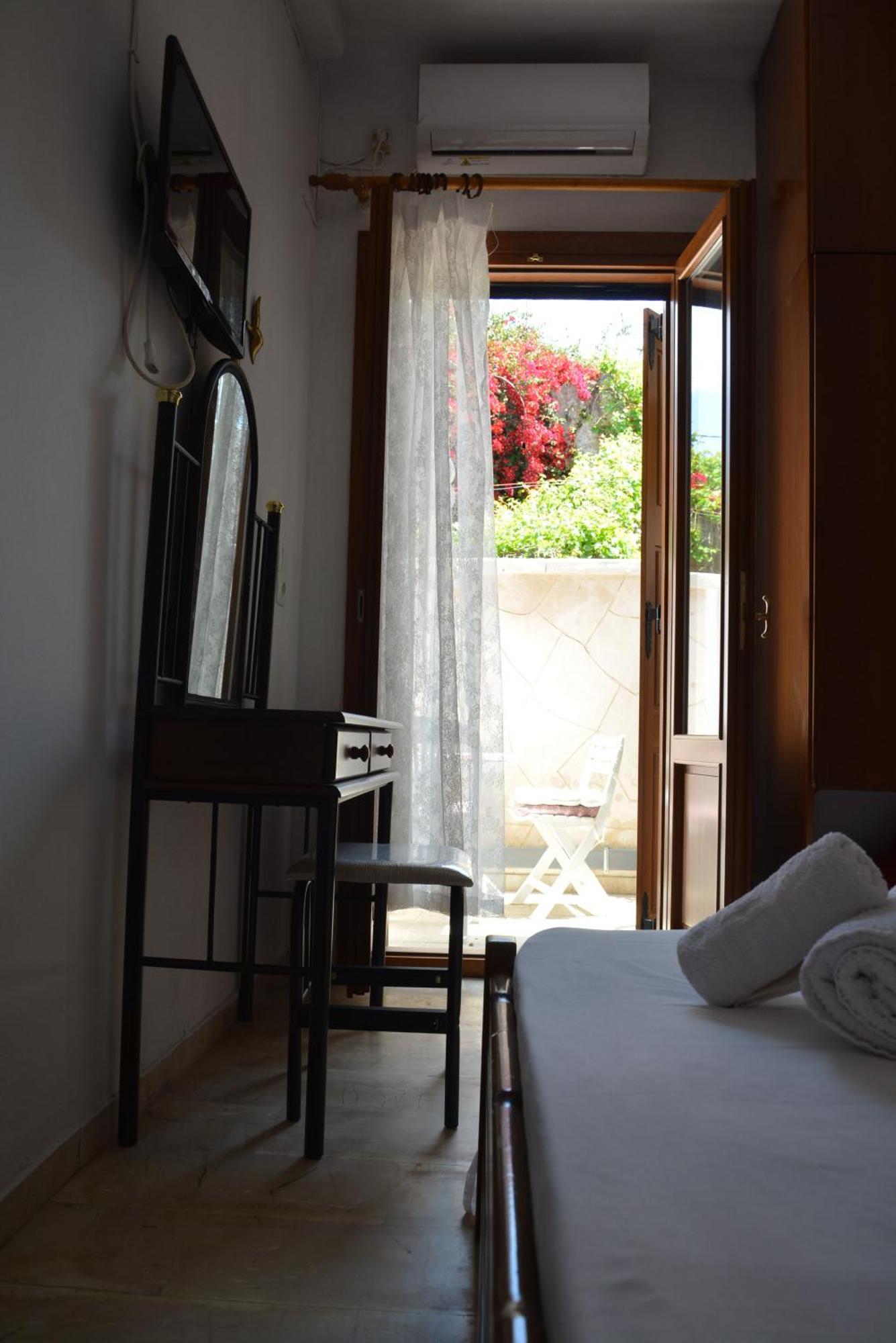 Poseidon Studios Chania Center Bagian luar foto